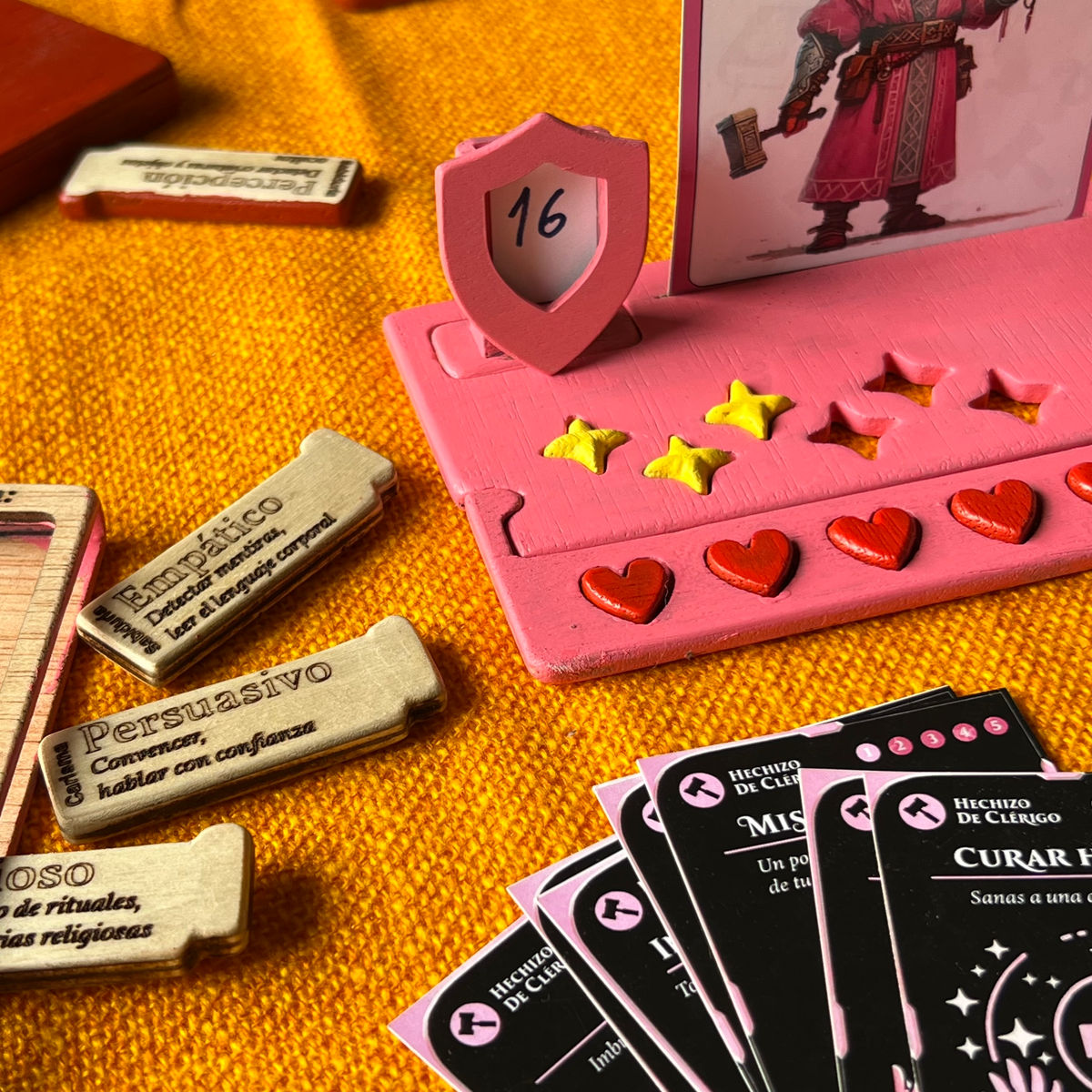 Materiales analógicos del juego La Tarasca